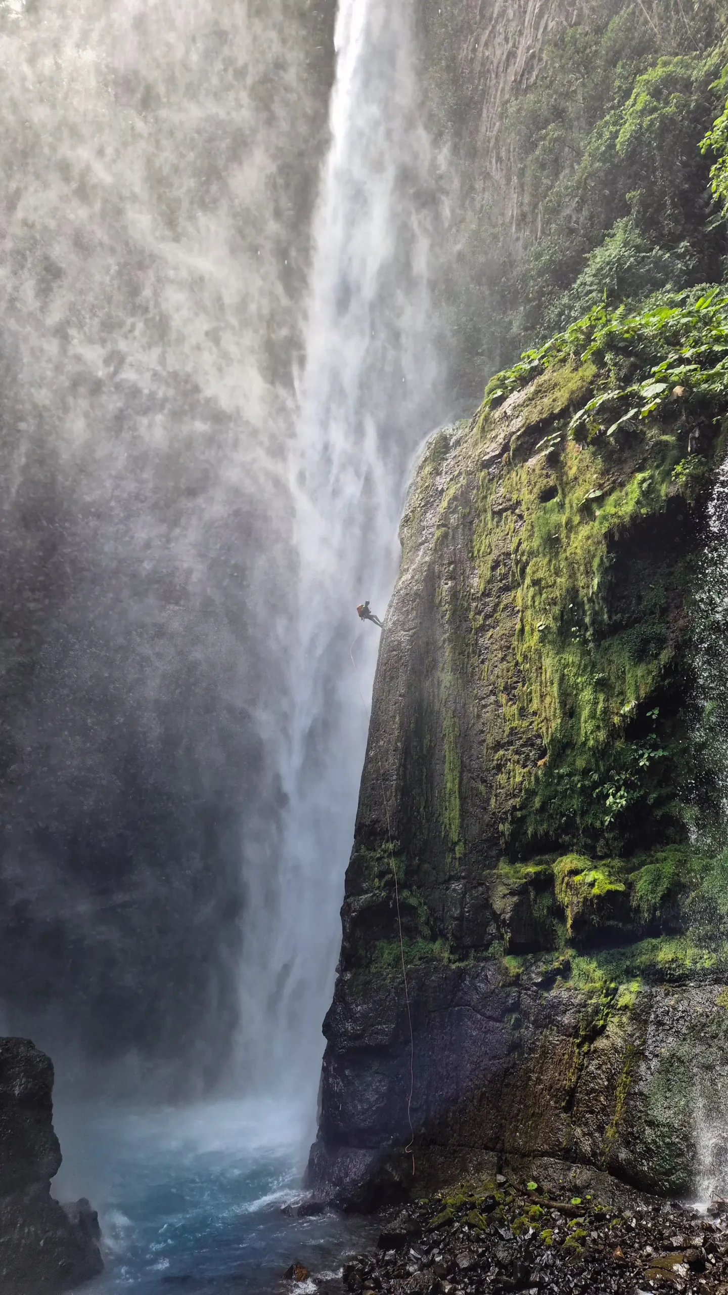 Adventure tour in Costa Rica during the rainy green season